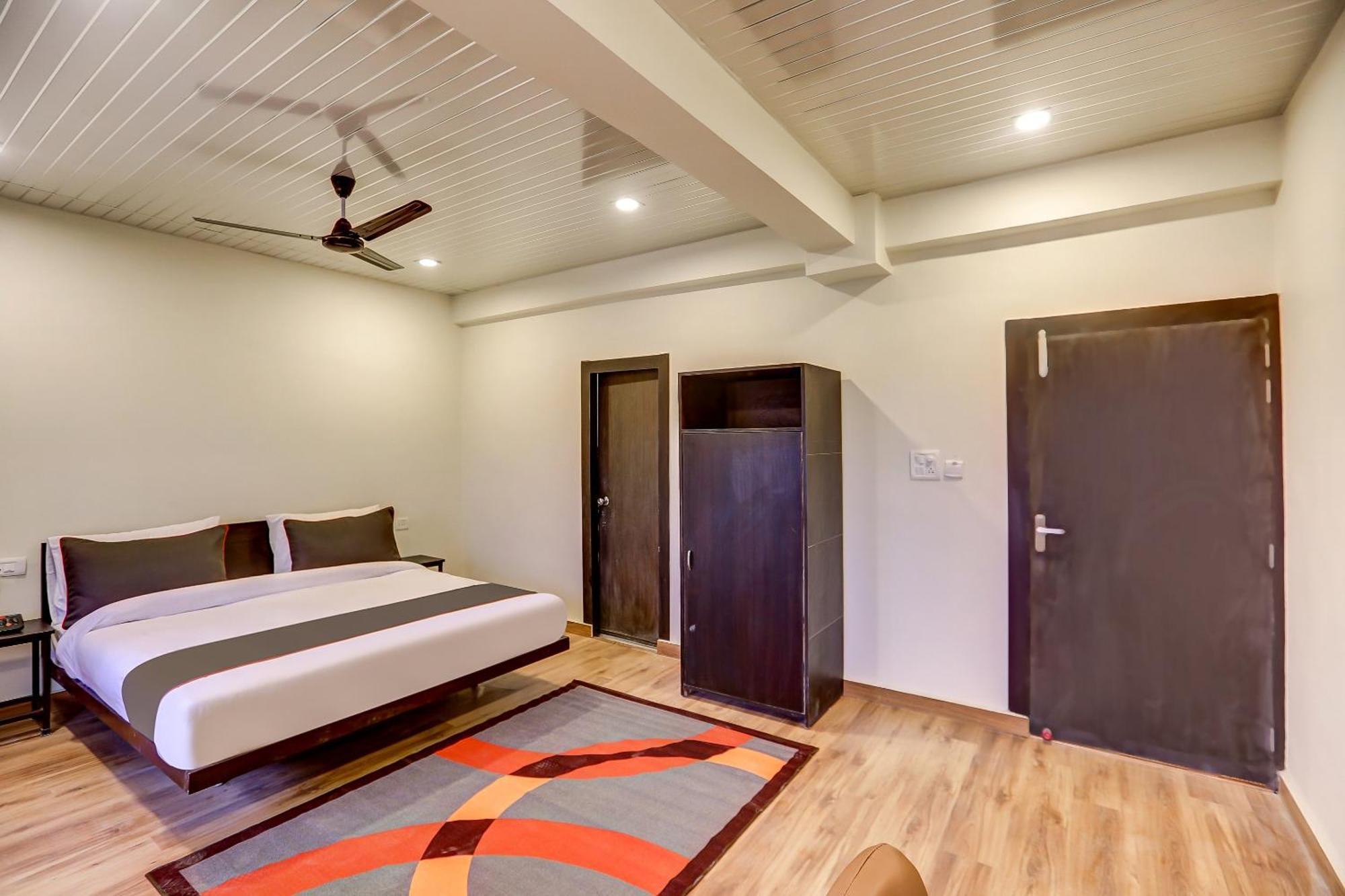 Collection O Sr Inn Awas Vikas 坎普尔 外观 照片