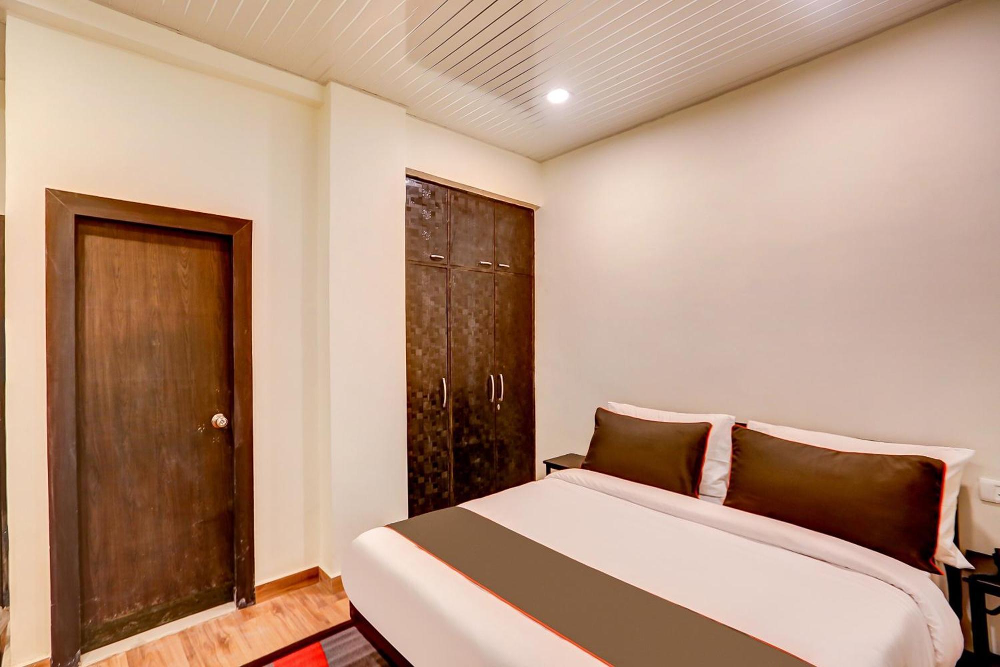 Collection O Sr Inn Awas Vikas 坎普尔 外观 照片