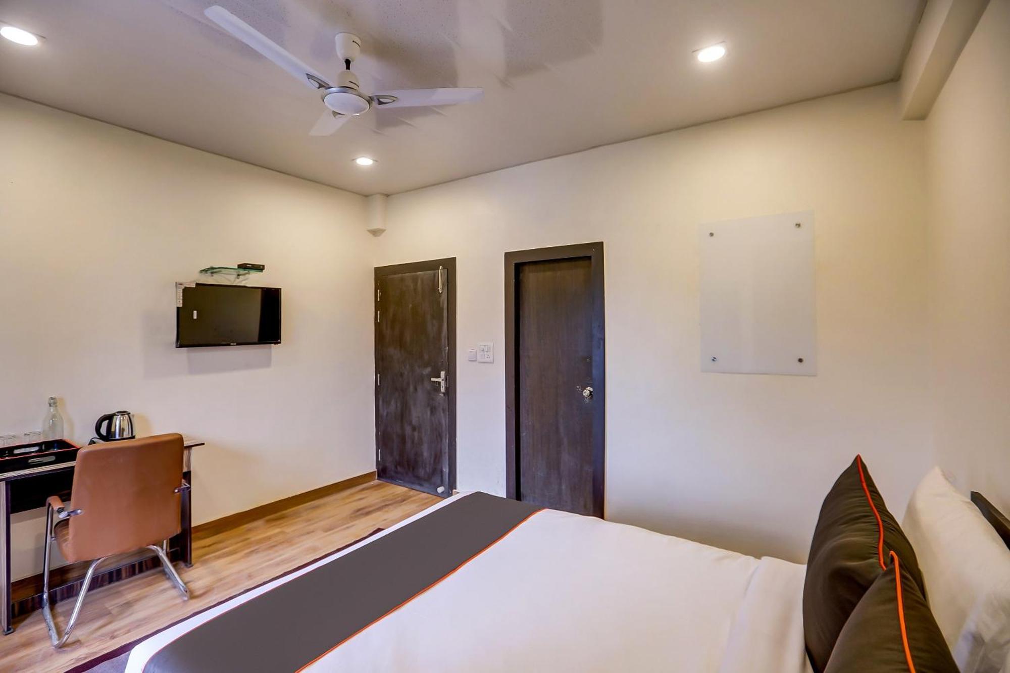 Collection O Sr Inn Awas Vikas 坎普尔 外观 照片
